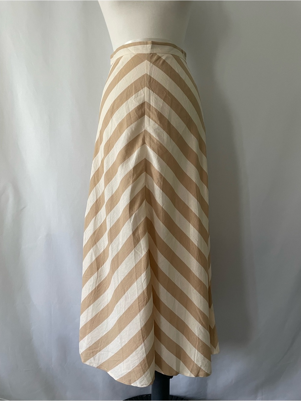 Zara Beige and Cream Diagonal Stripe Maxi Skirt - Linen Blend